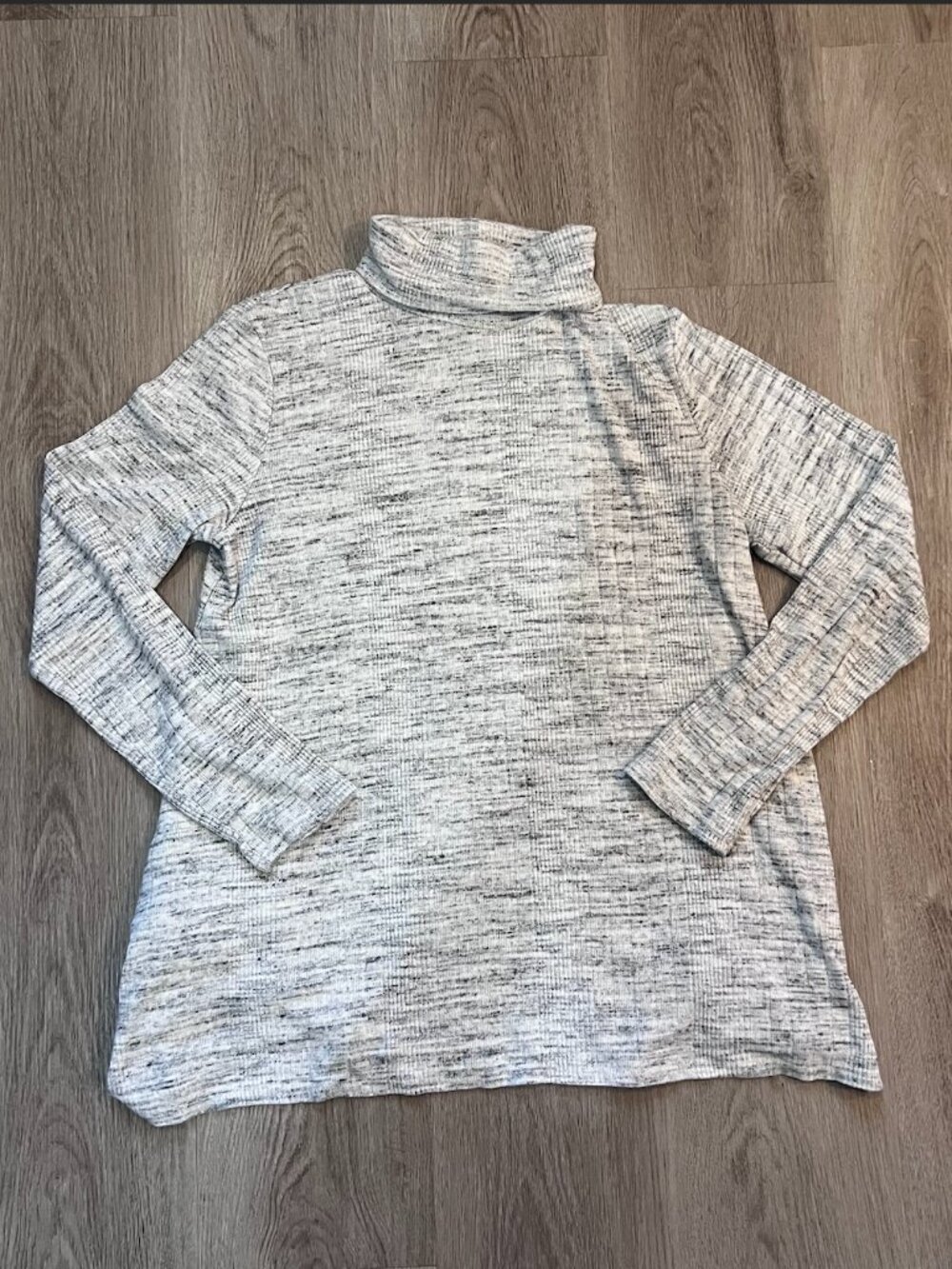 Simply Vera Wang Gray Turtleneck Sweater Size Large